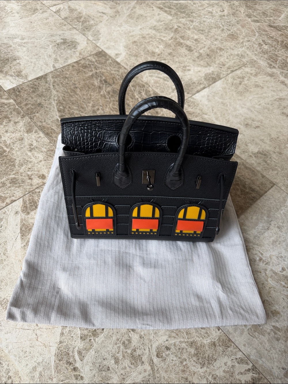 Handbag - Picture 5 of 5